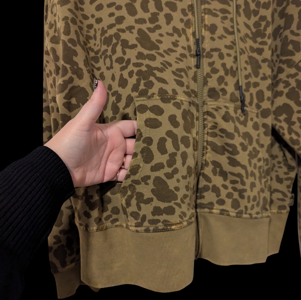 Size Large JoyLab Acid Wash Leopard Print Hoodie - Picture 3 of 5